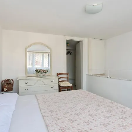 Apartment Maison Sophie, 200m Dal Mare Pietrasanta