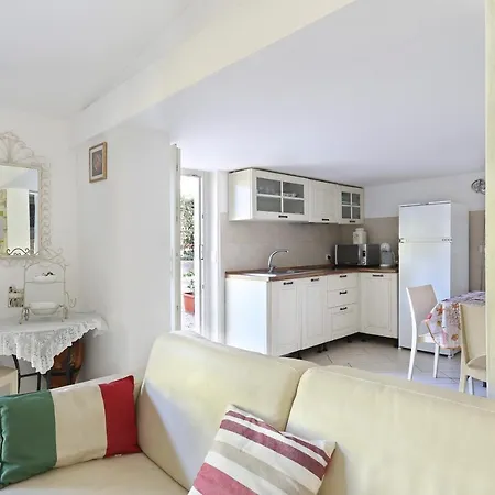 Maison Sophie, 200m Dal Mare Apartment